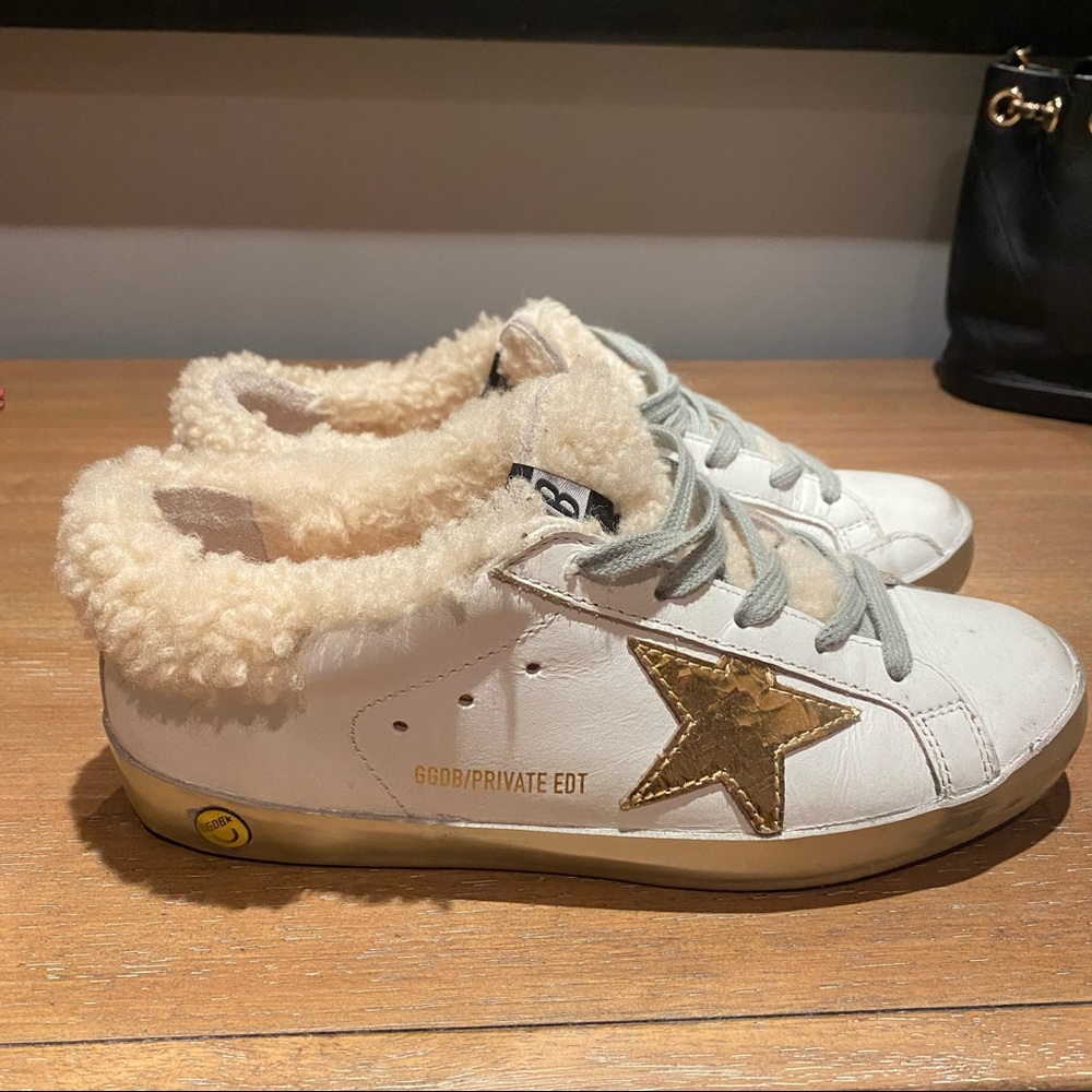 Golden Goose Low Top Shearling Superstar Sneakers size 35 like new